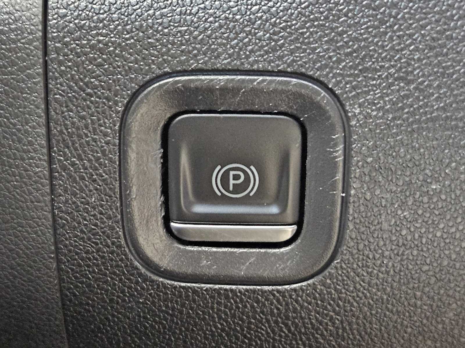 Used 2021 Onyx Black GMC Denali image 20