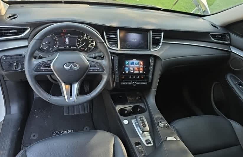 Certified Used 2023 Radiant White INFINITI LUXE image 5