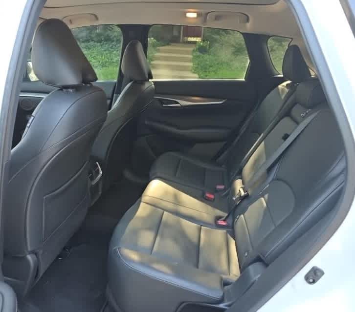 Certified Used 2023 Radiant White INFINITI LUXE image 8