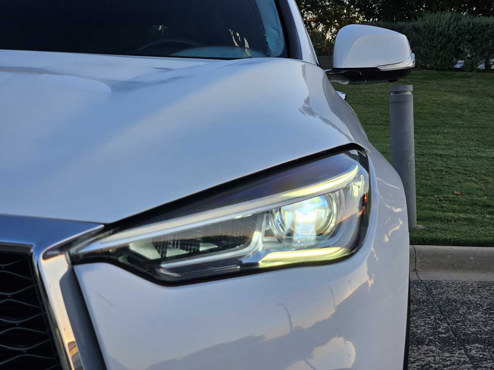 Used 2021 Lunar White INFINITI ESSENTIAL image 7