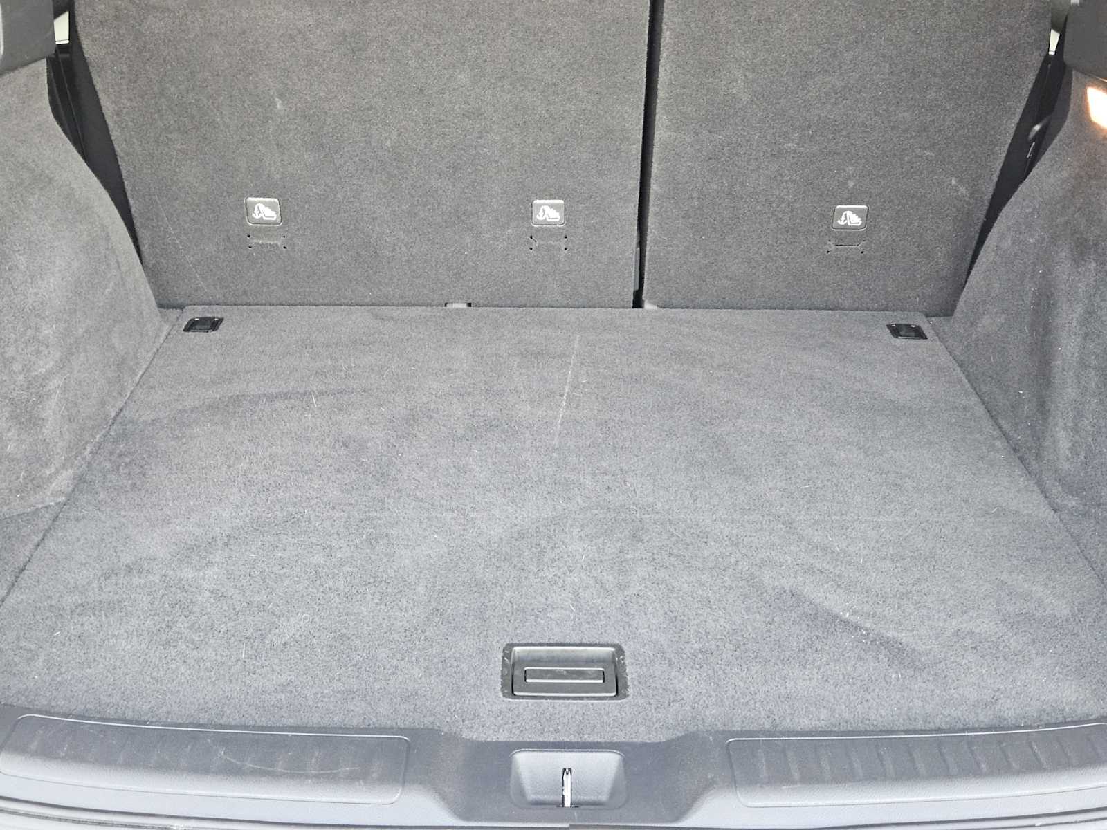 Used 2021 Lunar White INFINITI ESSENTIAL image 27