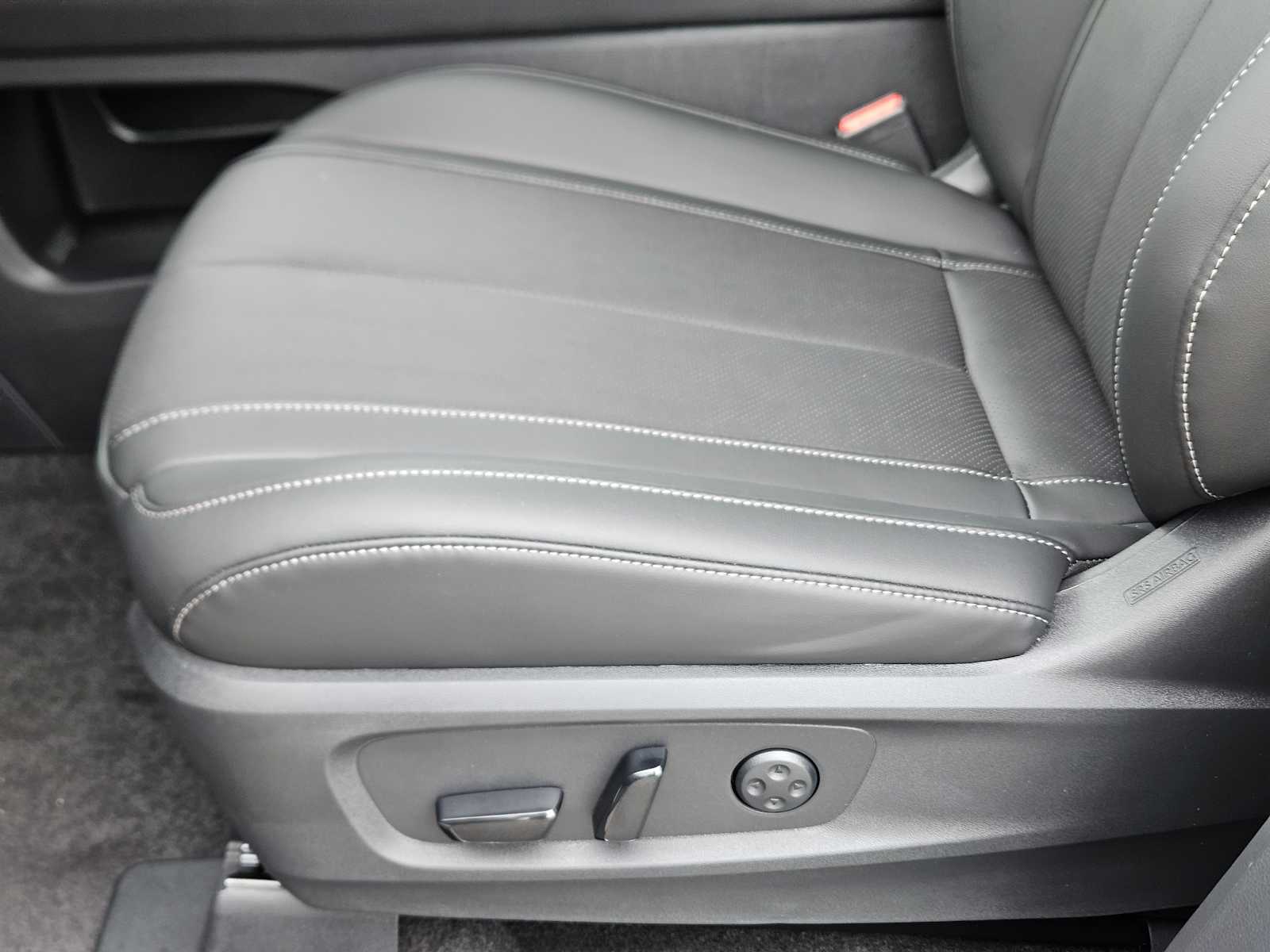 New 2027 GRAPHITE SHADOW INFINITI LUXE image 18
