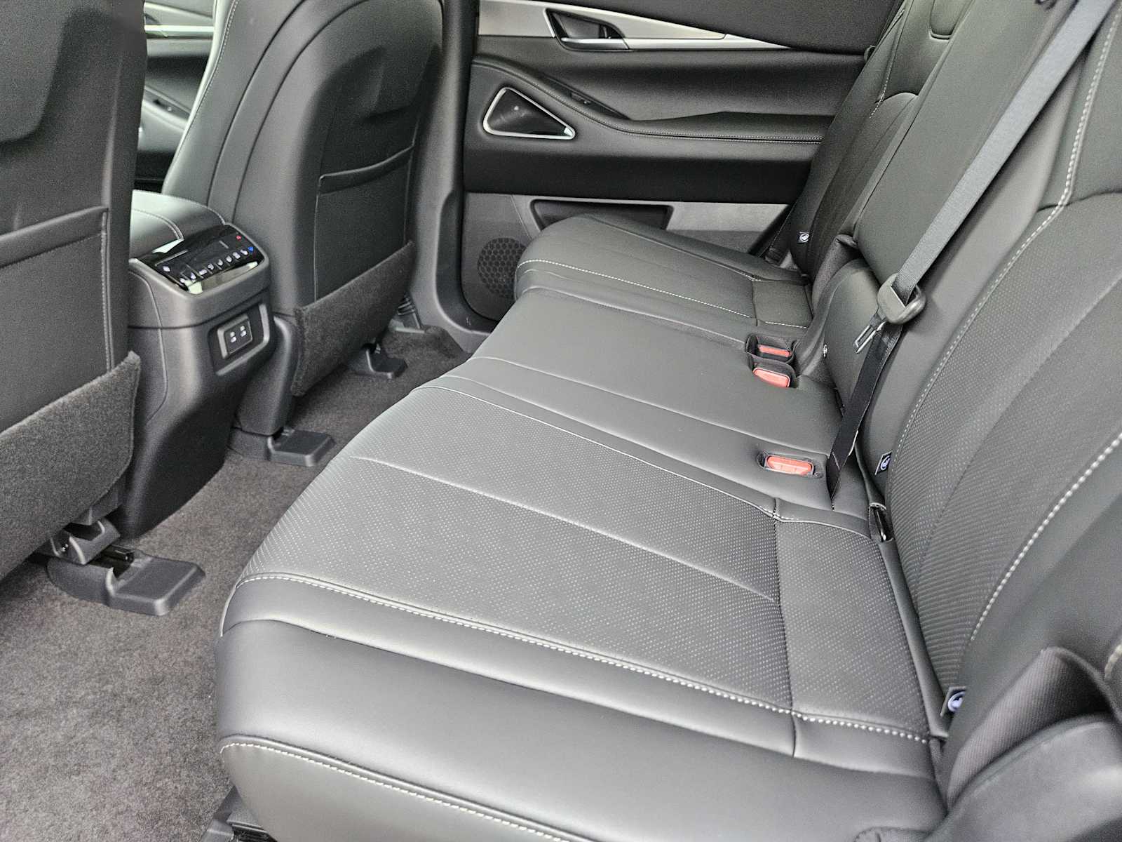 New 2027 GRAPHITE SHADOW INFINITI LUXE image 21
