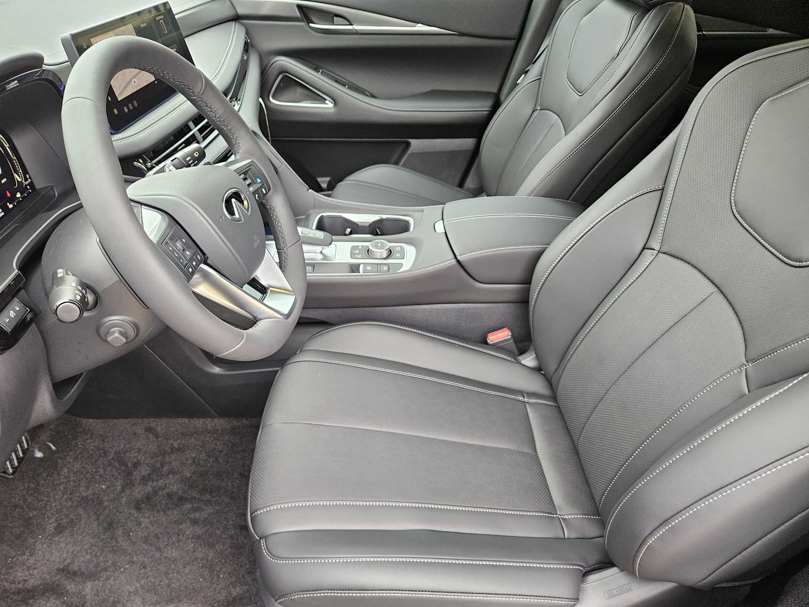 New 2027 GRAPHITE SHADOW INFINITI LUXE image 8