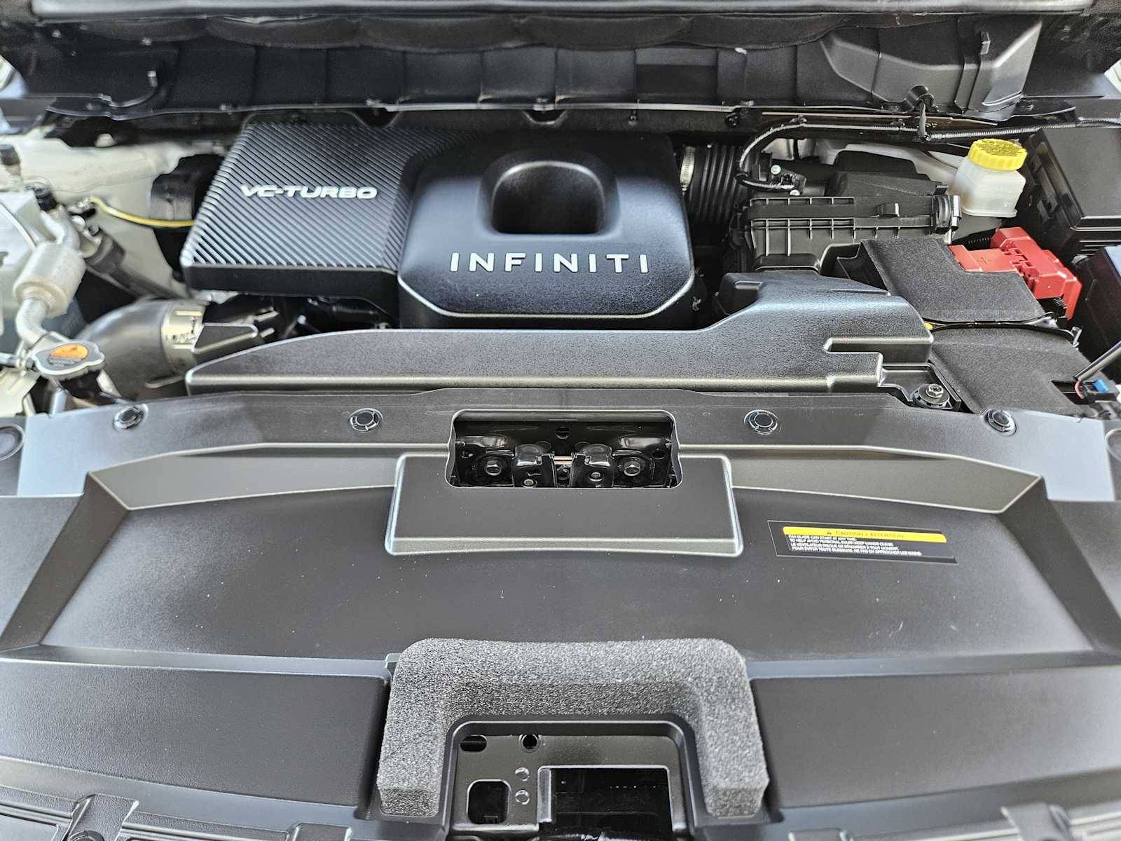 Certified Used 2027 Radiant White/Black Obsidian INFINITI SPORT image 28