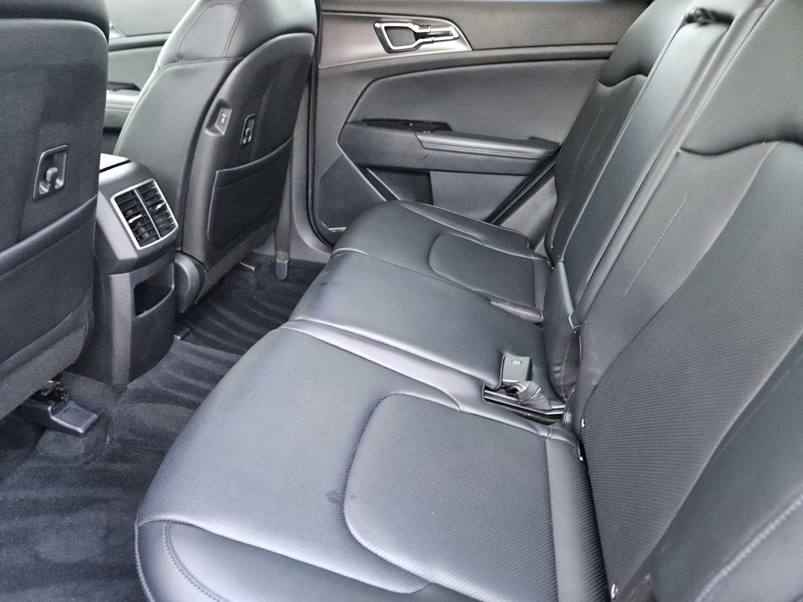 Used 2023 Wolf Gray Kia SX image 26