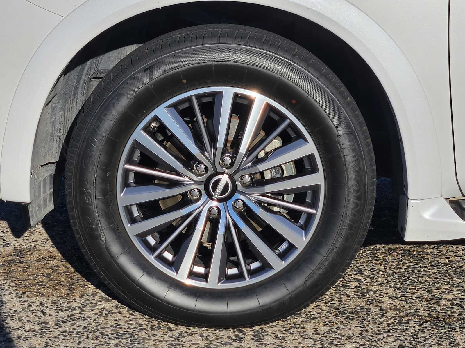 Used 2023 Aspen White Tricoat Nissan SL image 9