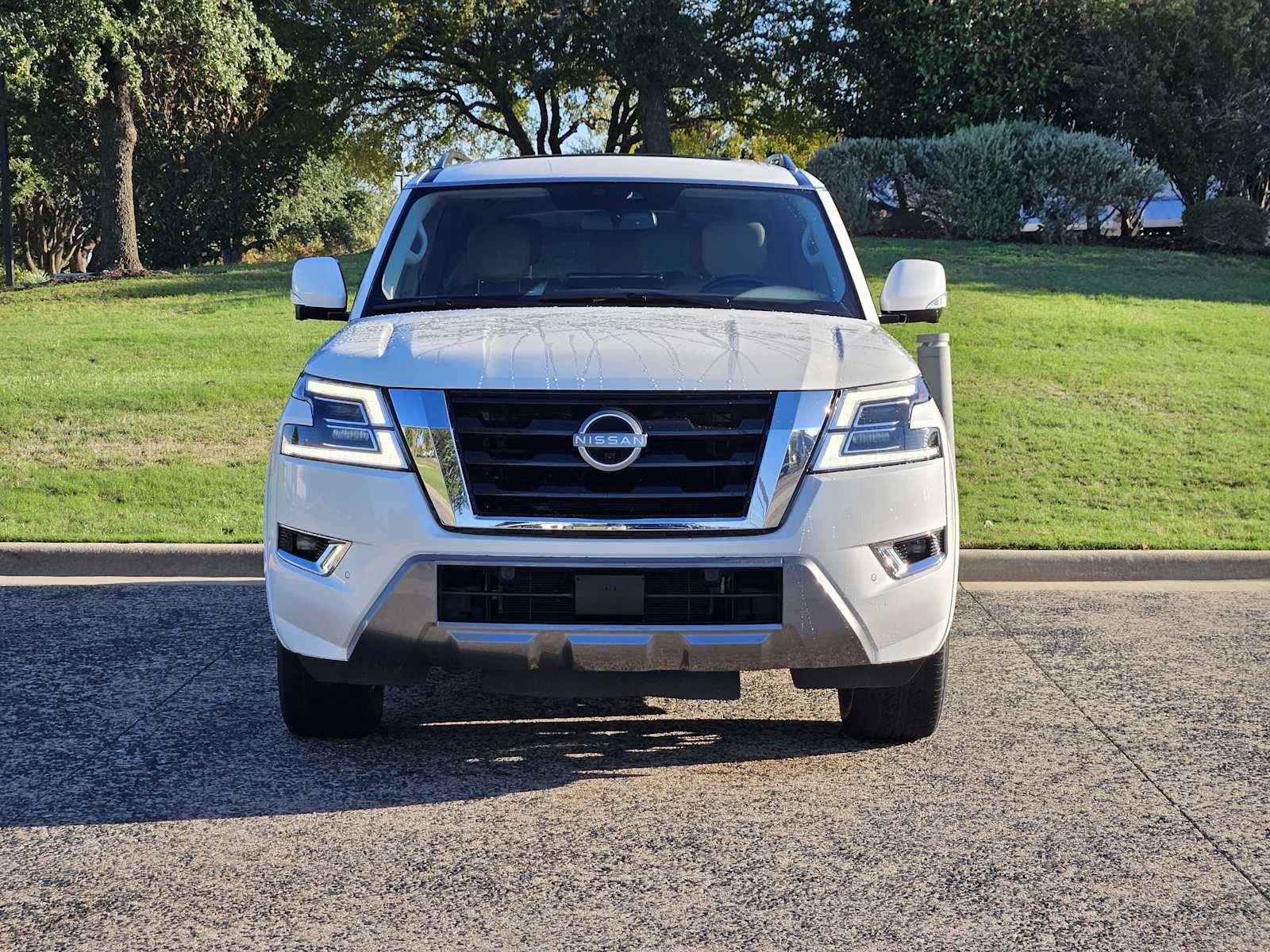 Used 2023 Aspen White Tricoat Nissan SL image 2