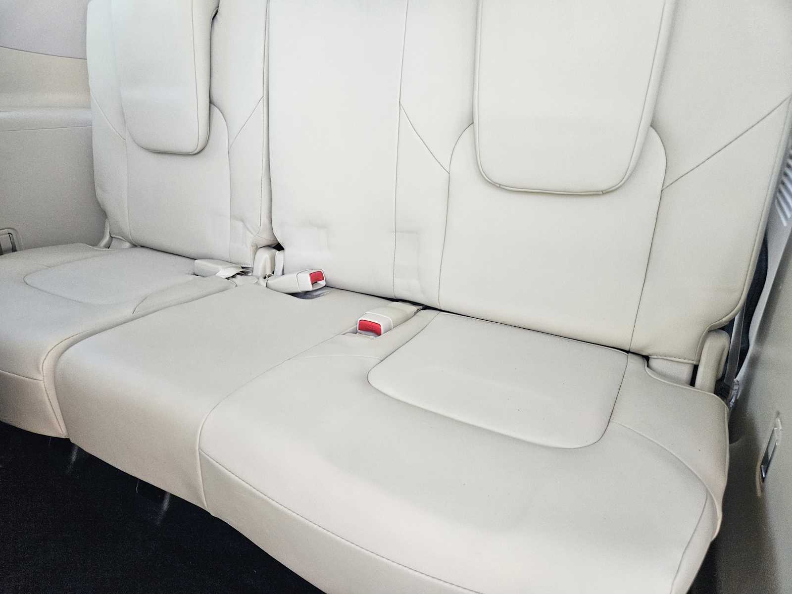 Certified Used 2022 Moonstone White INFINITI LUXE image 25
