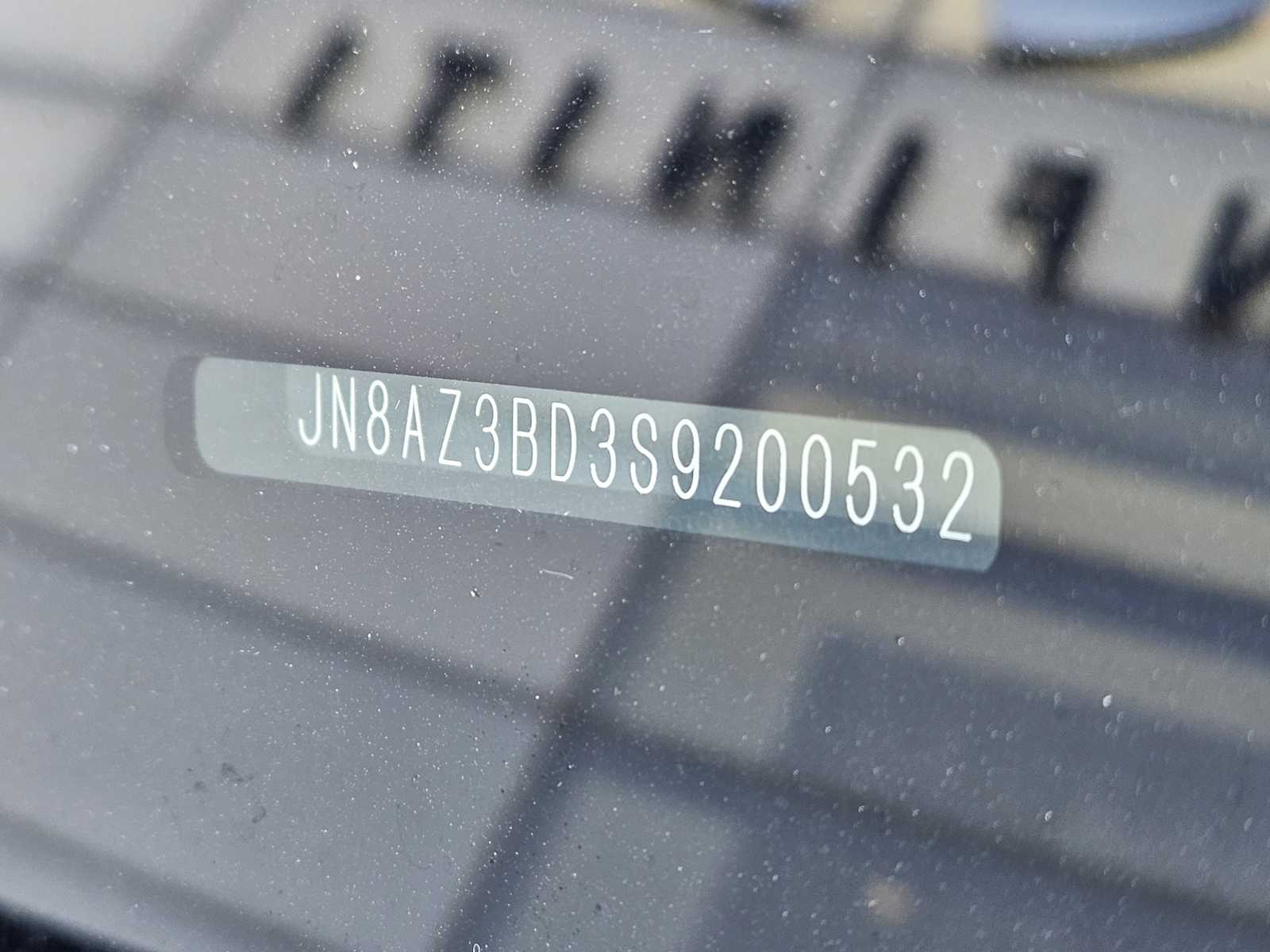 Certified Used 2025 Black Obsidian INFINITI LUXE image 30