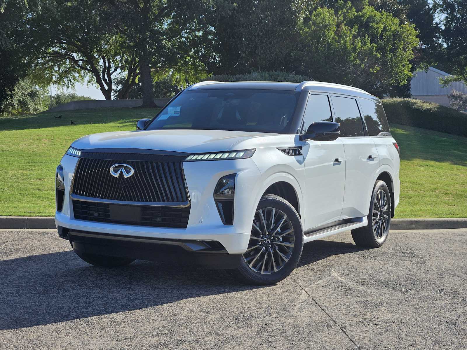 2027 INFINITI QX80 AUTOGRAPH