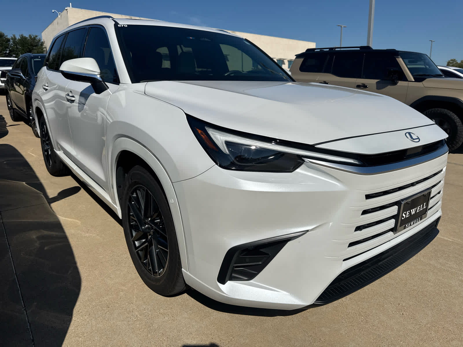 Certified Used 2025 Wind Chill Pearl Lexus Premium image 2