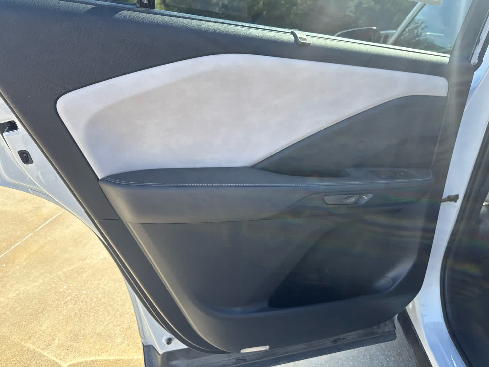 Certified Used 2025 Wind Chill Pearl Lexus Premium image 16