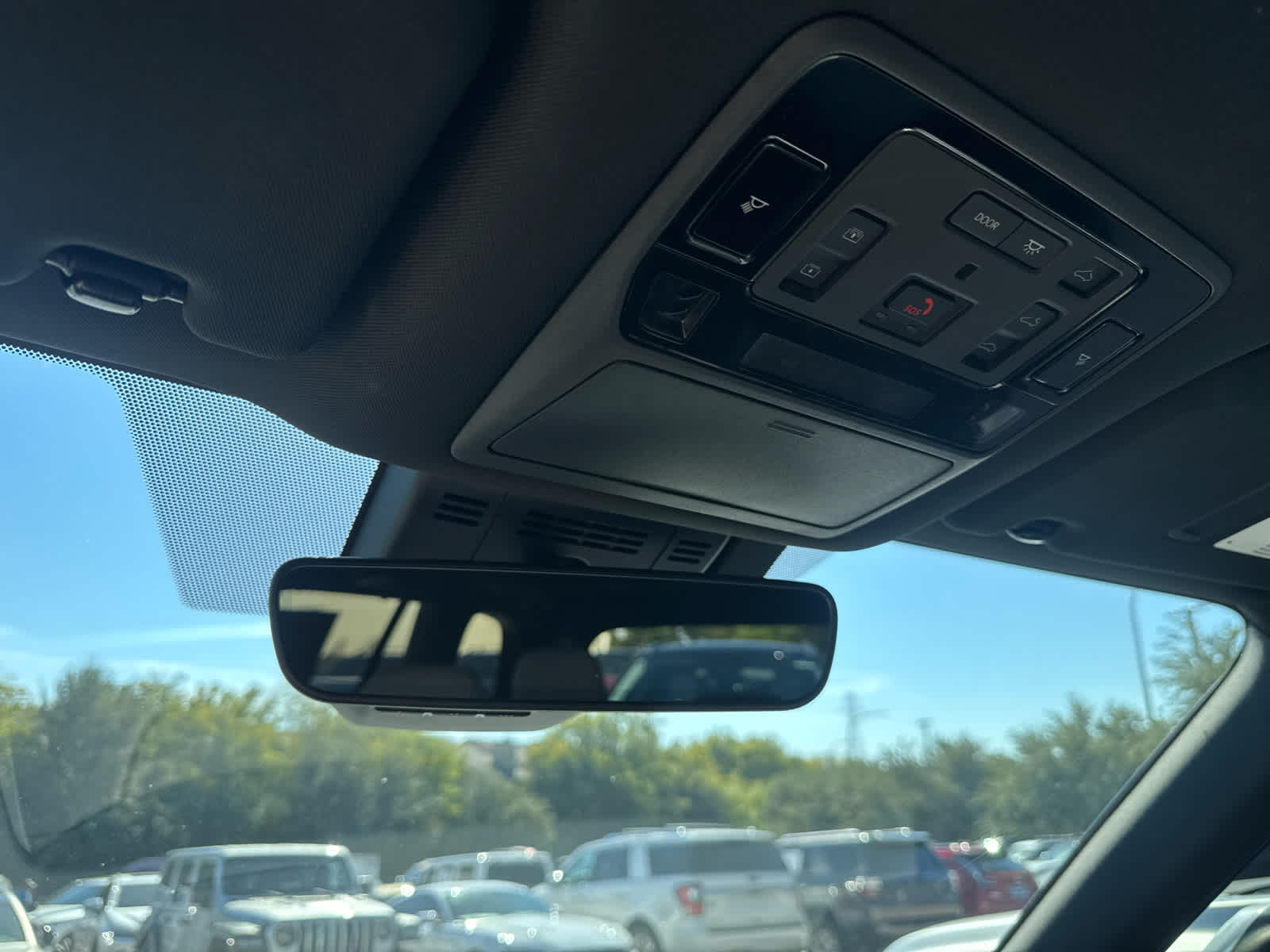 Certified Used 2025 Wind Chill Pearl Lexus Premium image 14