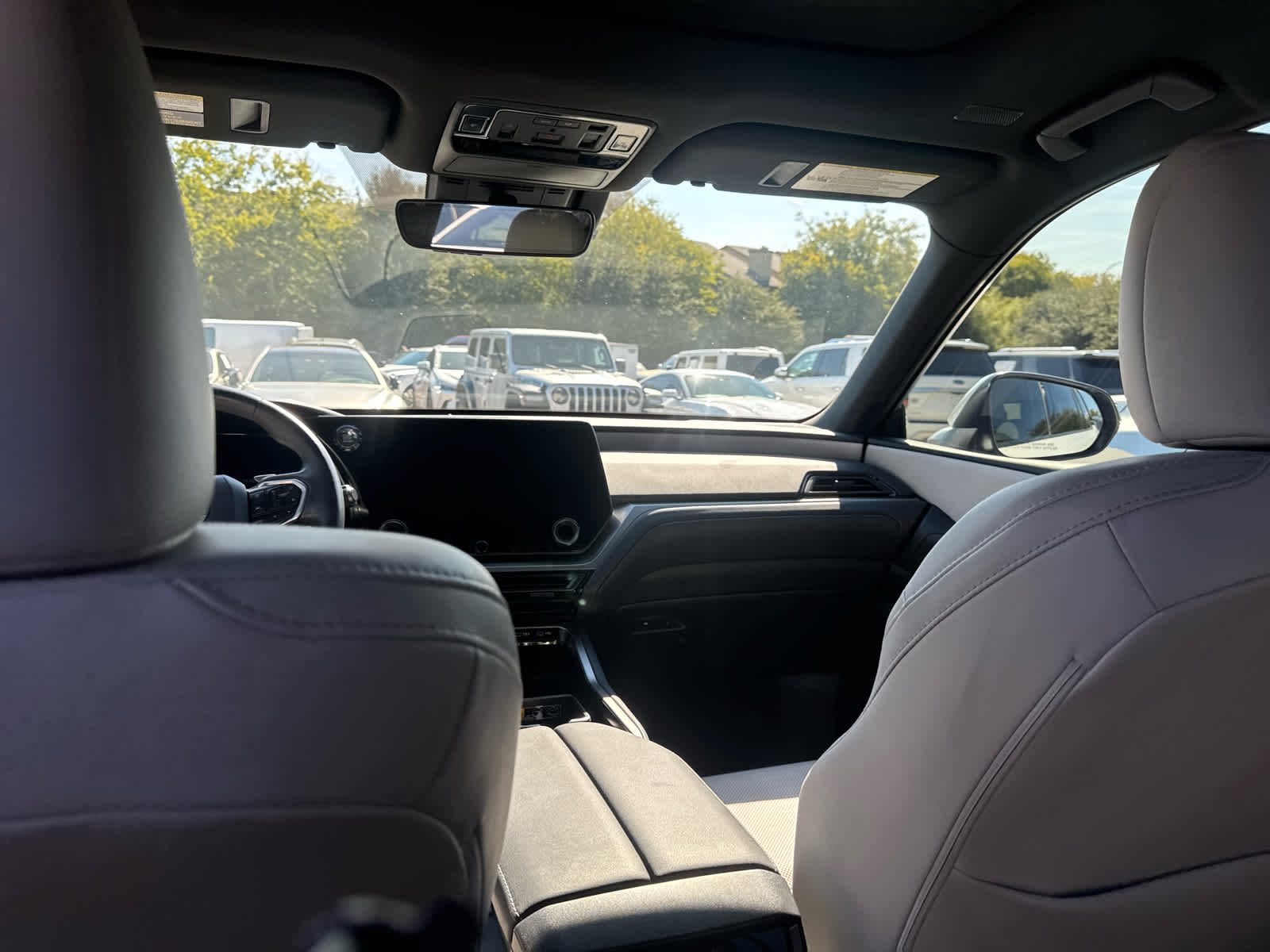Certified Used 2025 Wind Chill Pearl Lexus Premium image 19