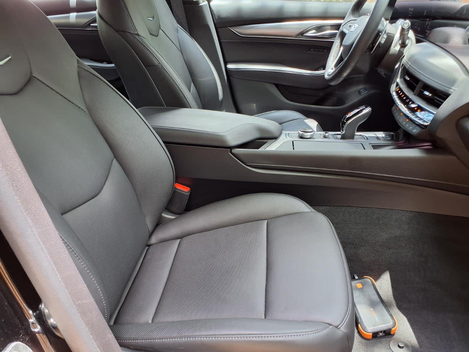 Certified Used 2025 Black Raven Cadillac Premium Luxury image 10