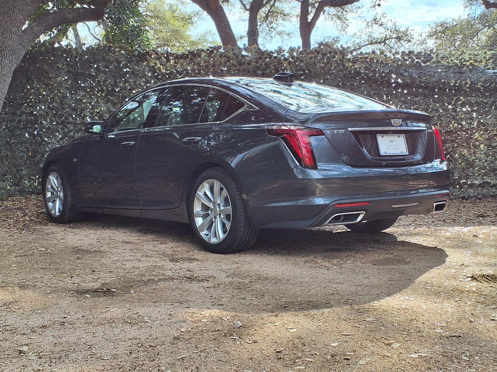 View vehicle photo 4