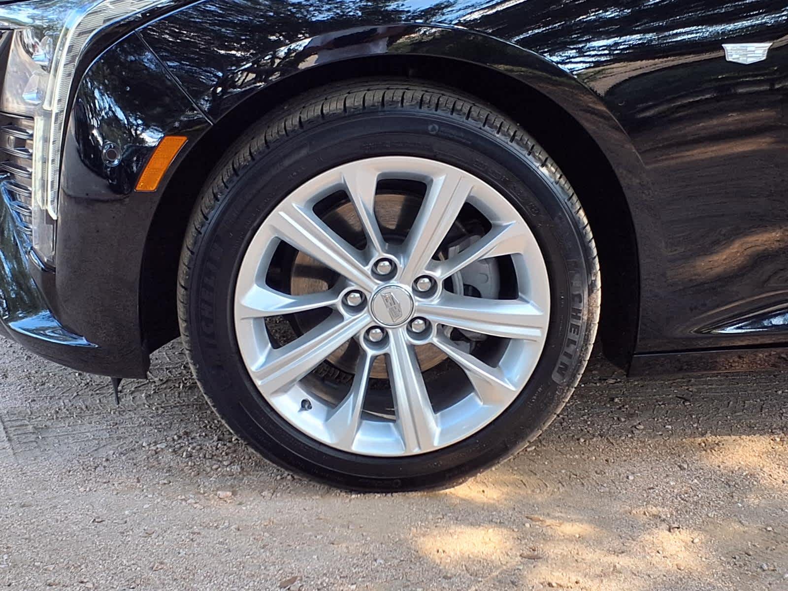 Certified Used 2025 Black Raven Cadillac Premium Luxury image 9