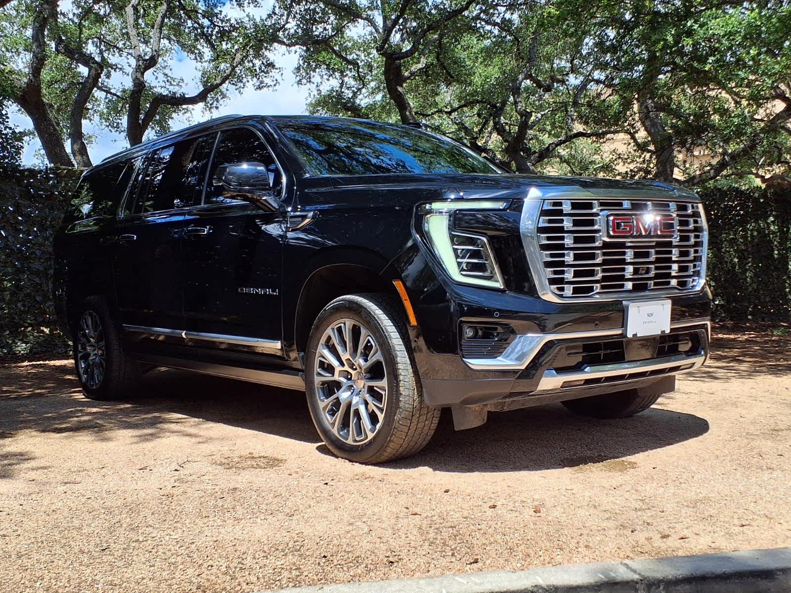 Used 2026 Onyx Black GMC Denali image 4