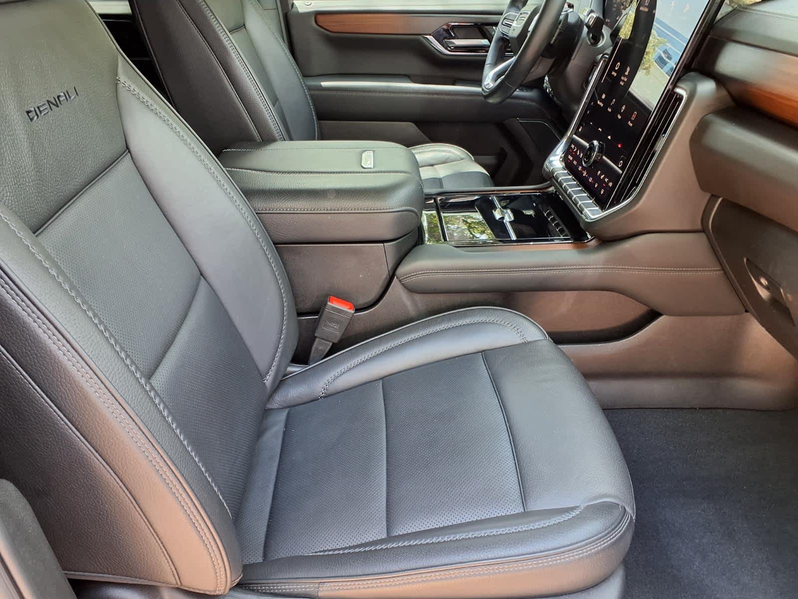 Used 2026 Onyx Black GMC Denali image 12