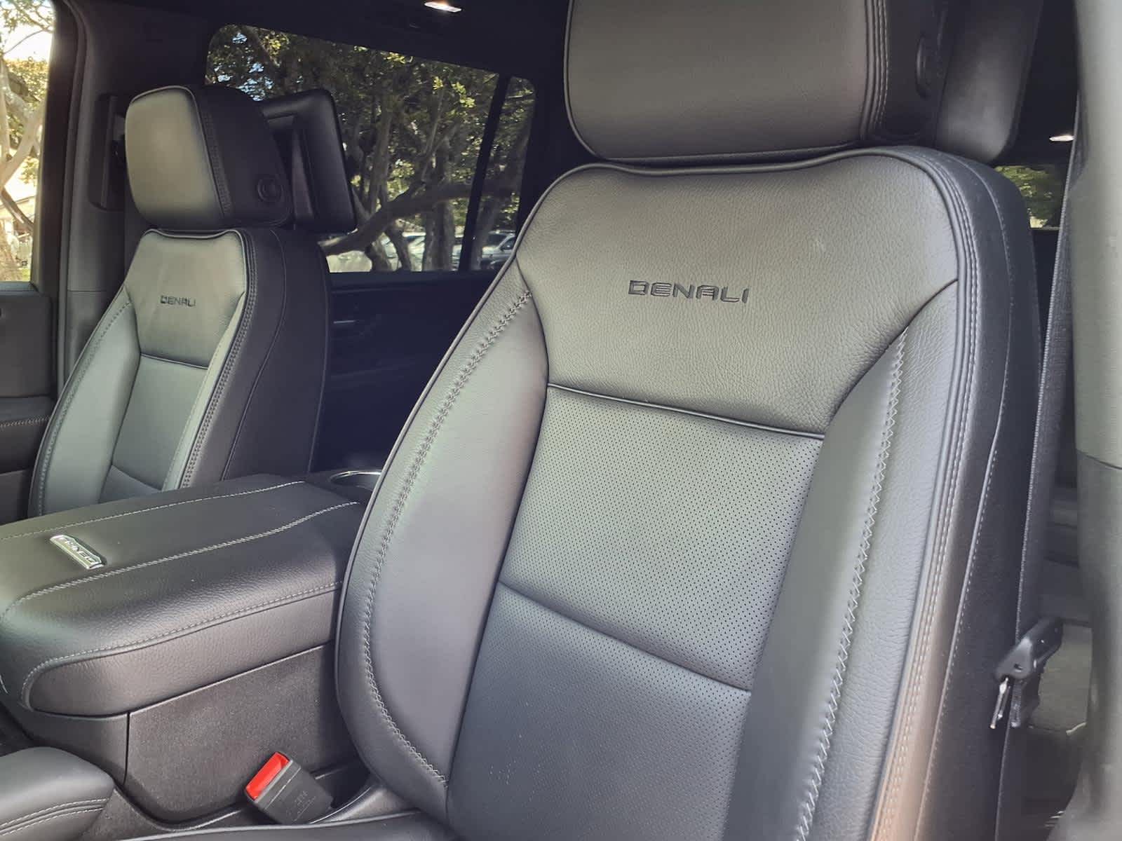 Used 2026 Onyx Black GMC Denali image 14