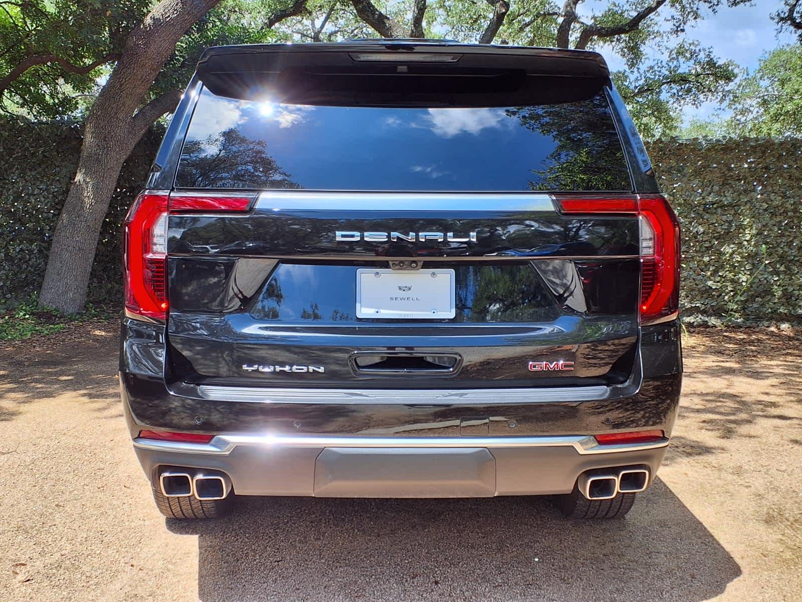 Used 2026 Onyx Black GMC Denali image 7