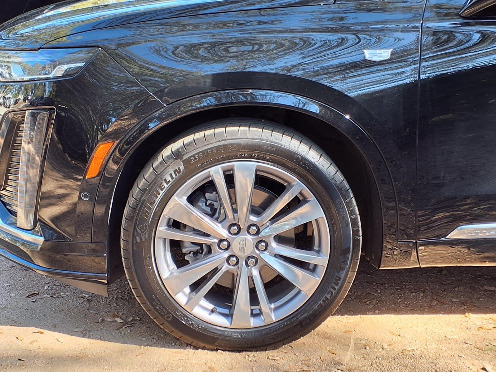 View vehicle photo 6