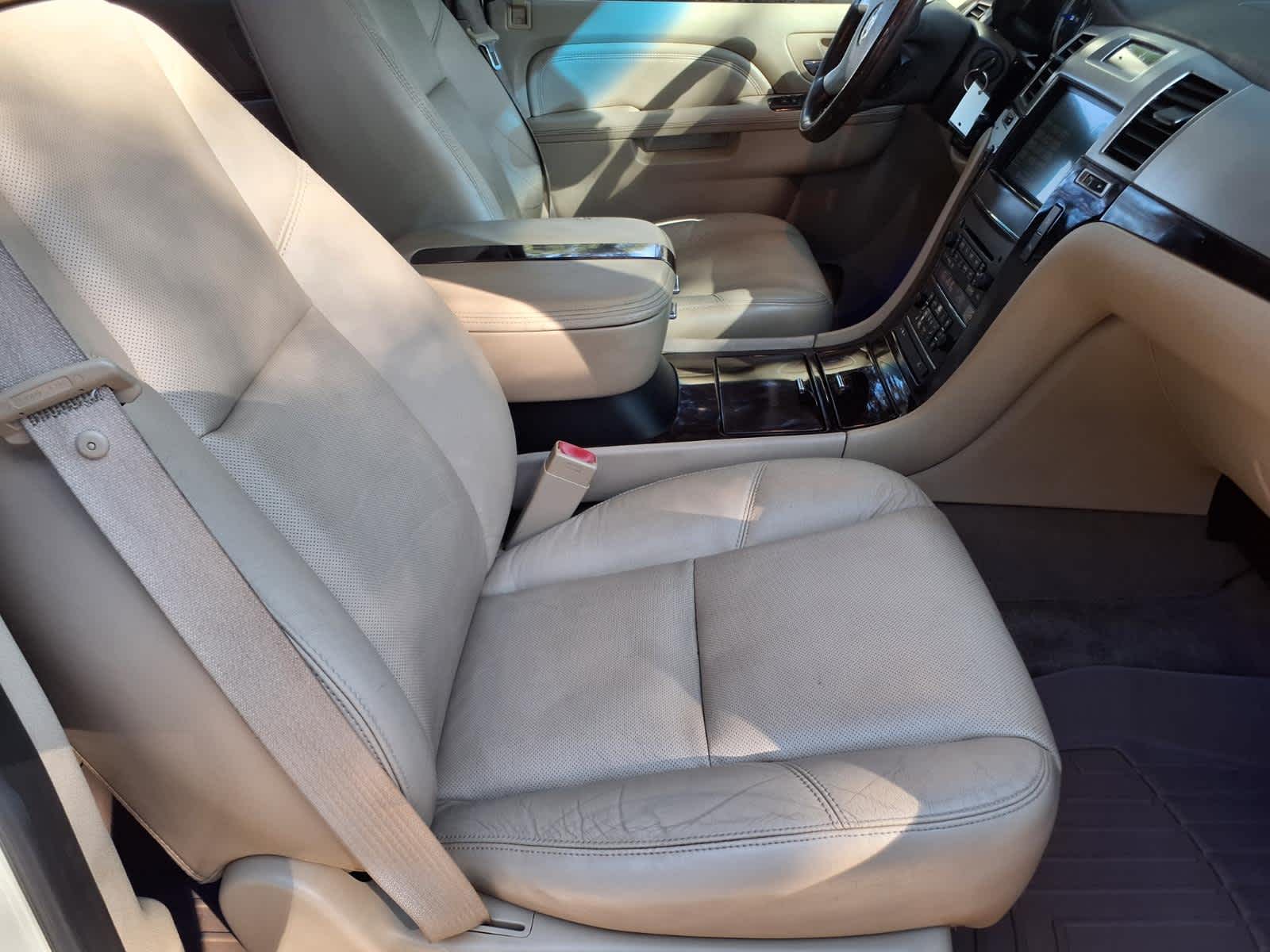 Used 2011 White Diamond Tricoat Cadillac Premium image 12
