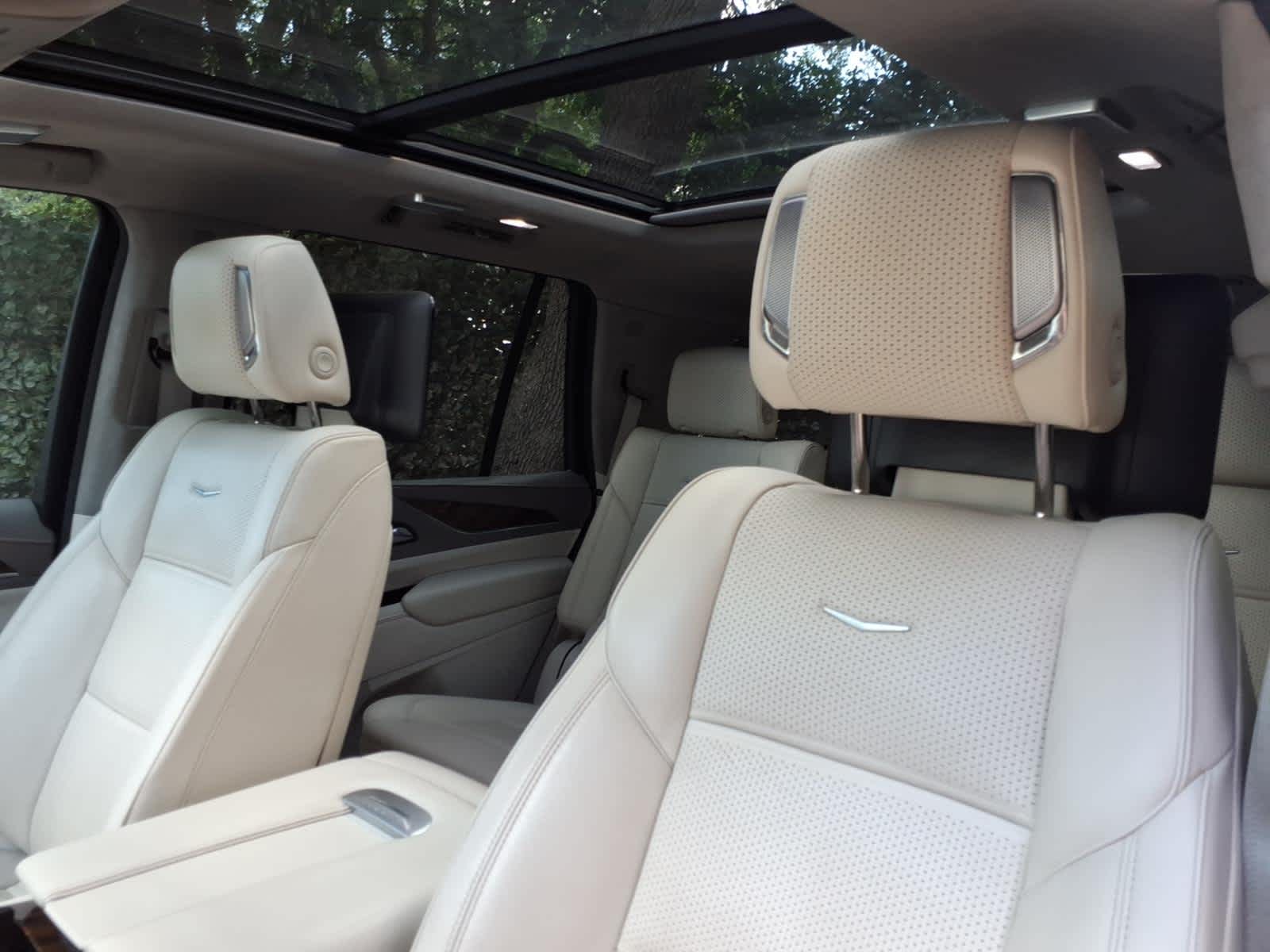 Used 2024 Crystal White Tricoat Cadillac Sport Platinum image 15