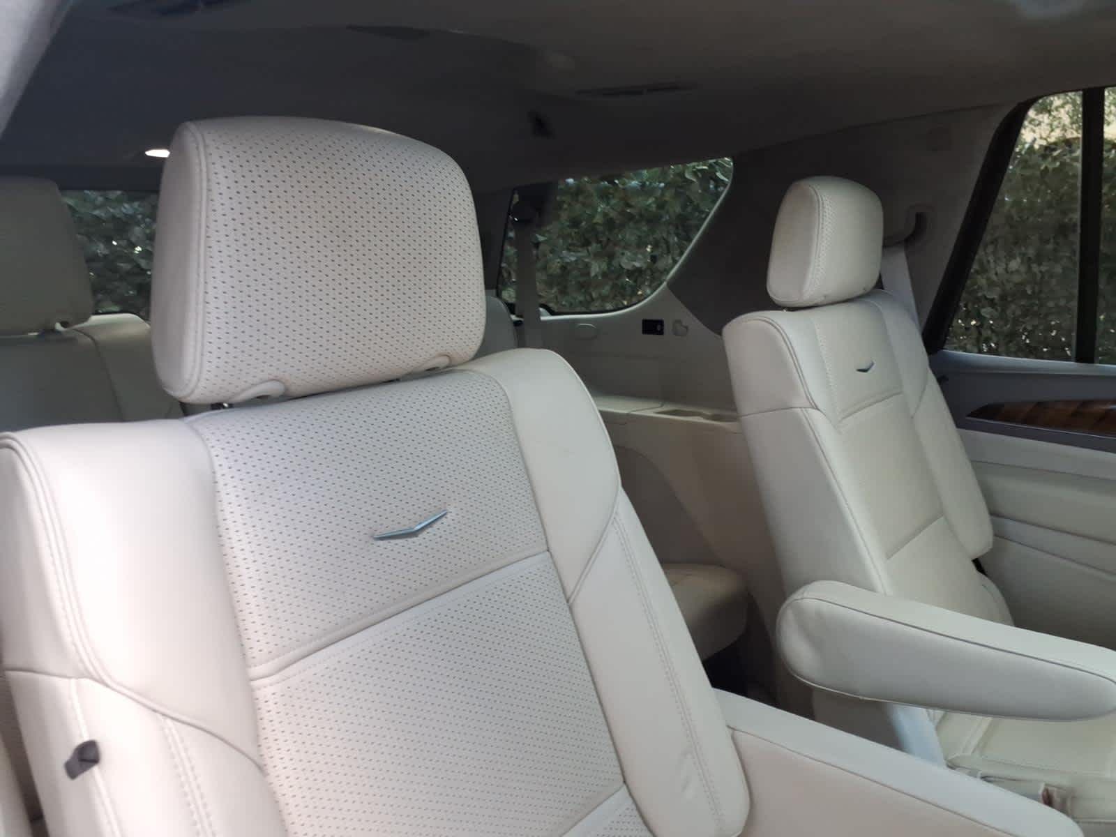 Used 2024 Crystal White Tricoat Cadillac Sport Platinum image 18