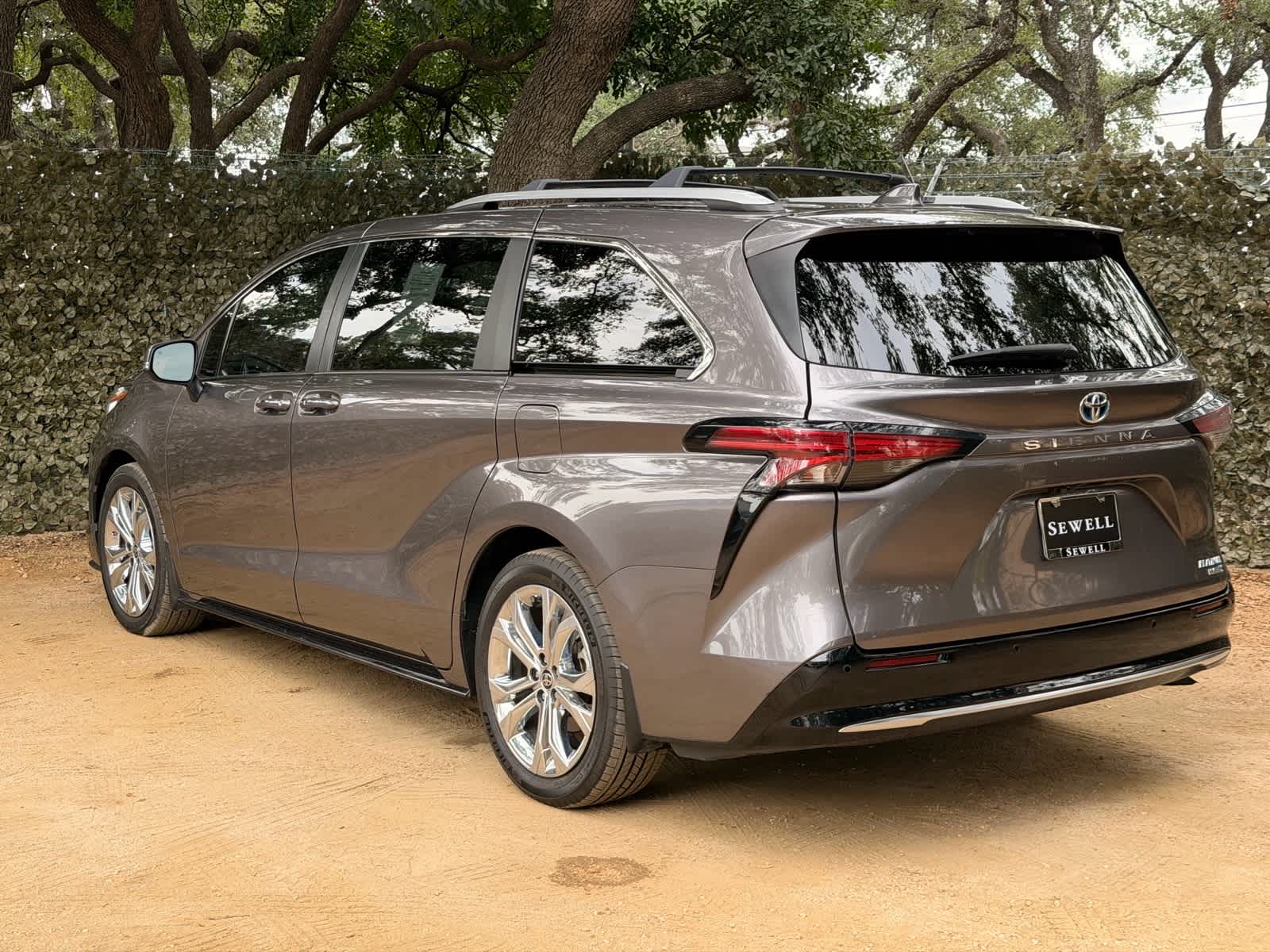 Used 2022 Predawn Gray Mica Toyota Platinum image 3