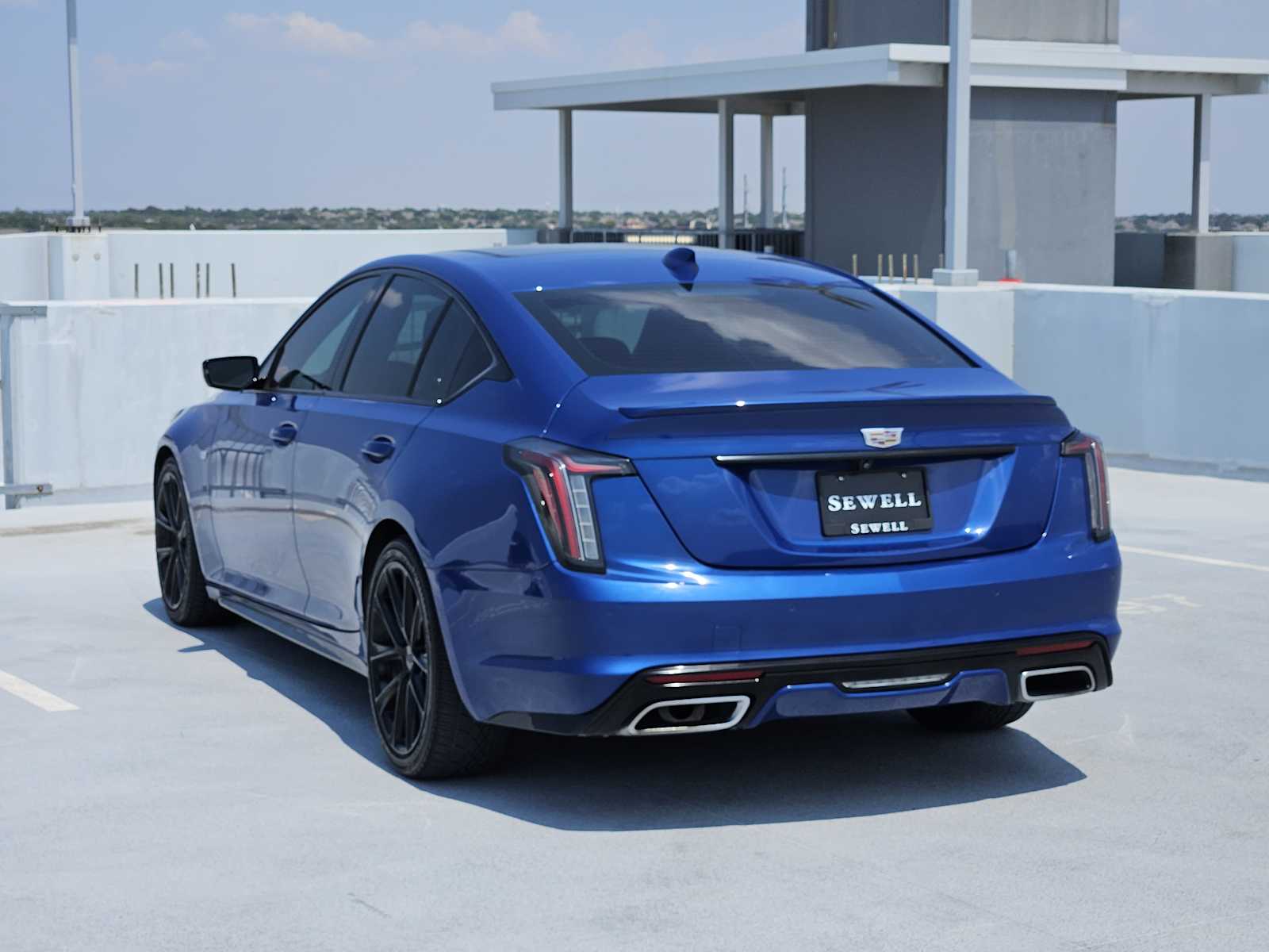 Used 2021 Wave Metallic Cadillac Sport image 5