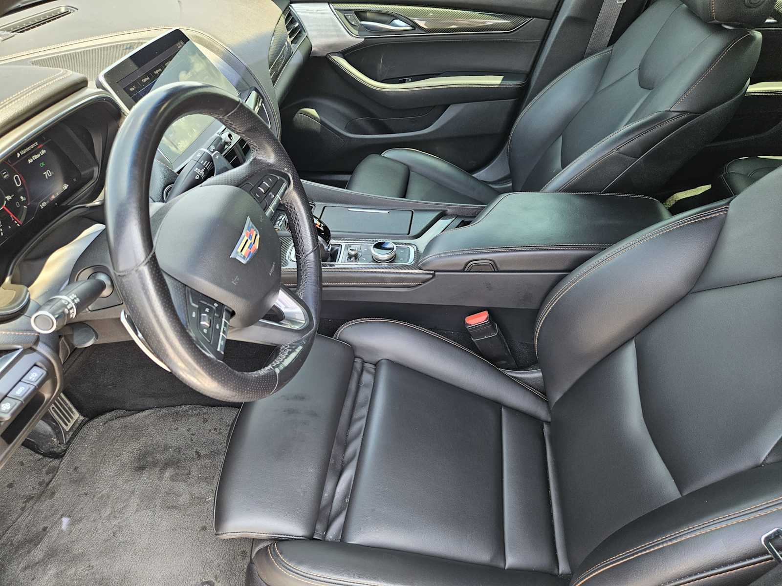 Used 2021 Wave Metallic Cadillac Sport image 12