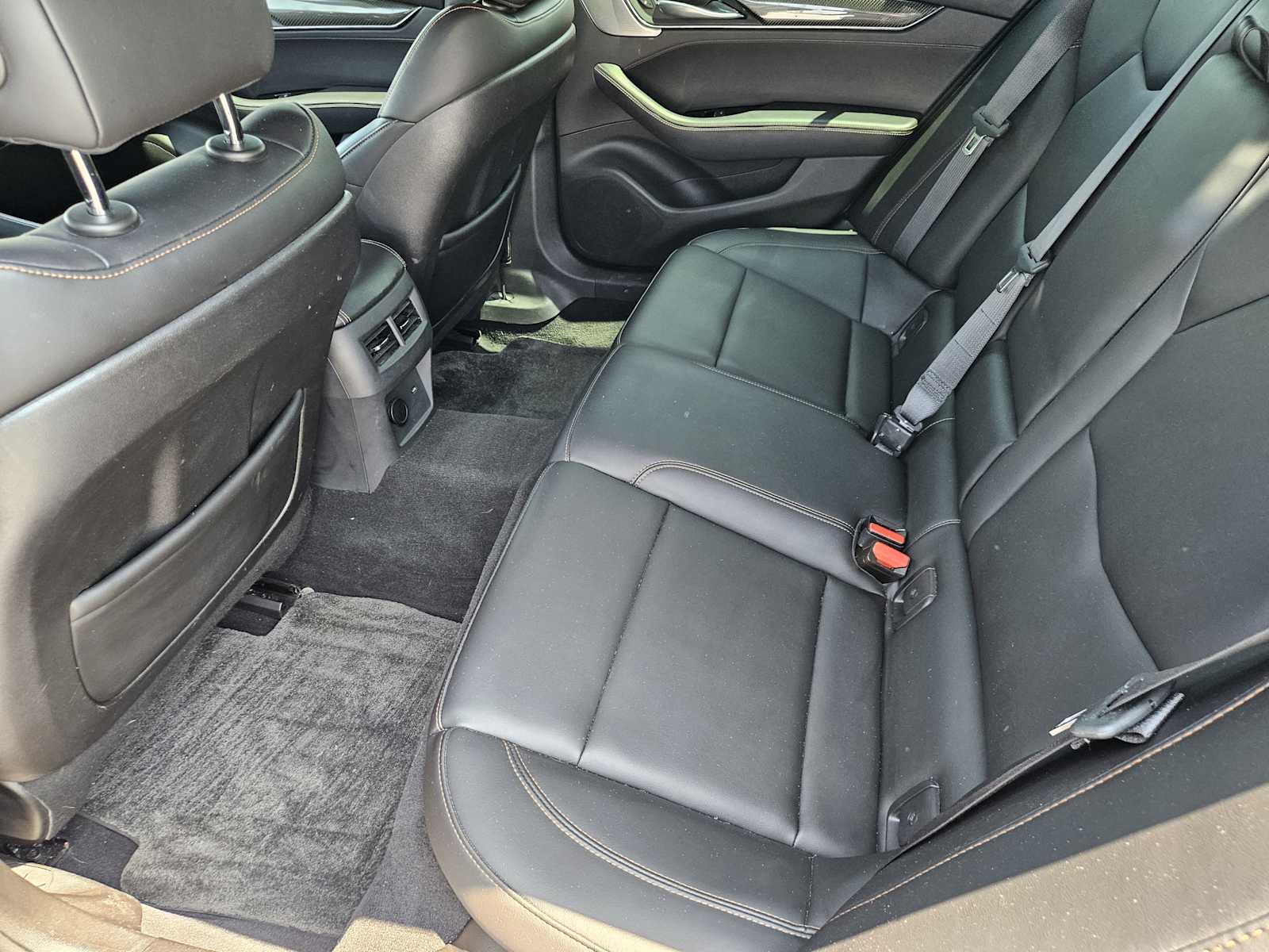 Used 2021 Wave Metallic Cadillac Sport image 29