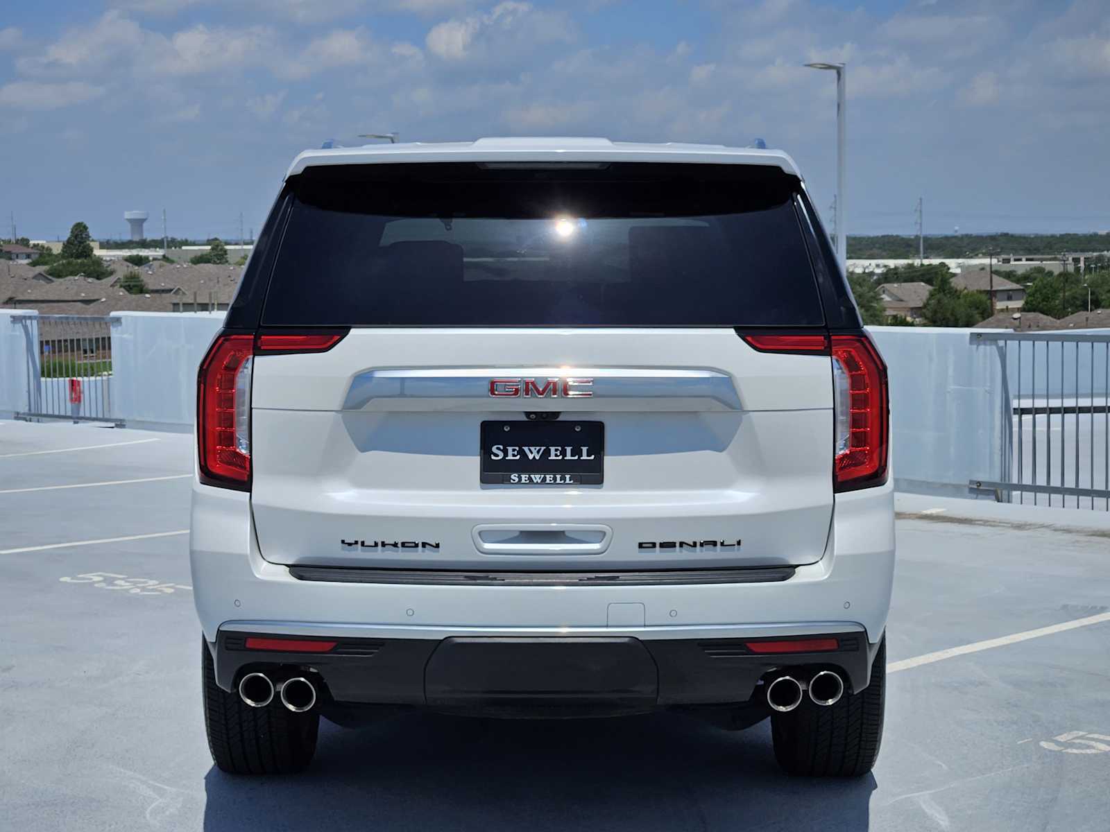 Used 2023 White Frost Tricoat GMC Denali image 6