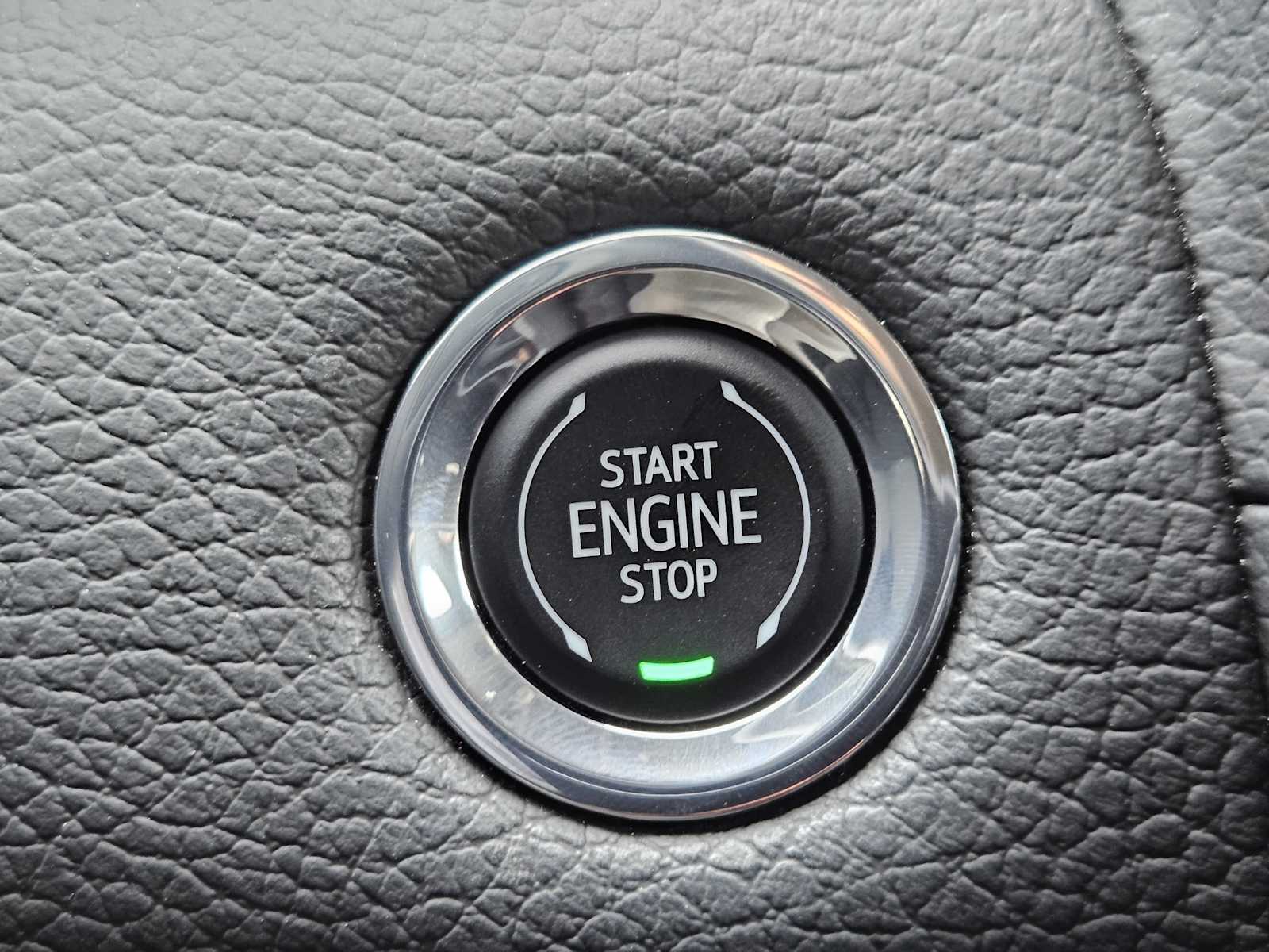 Used 2023 White Frost Tricoat GMC Denali image 20