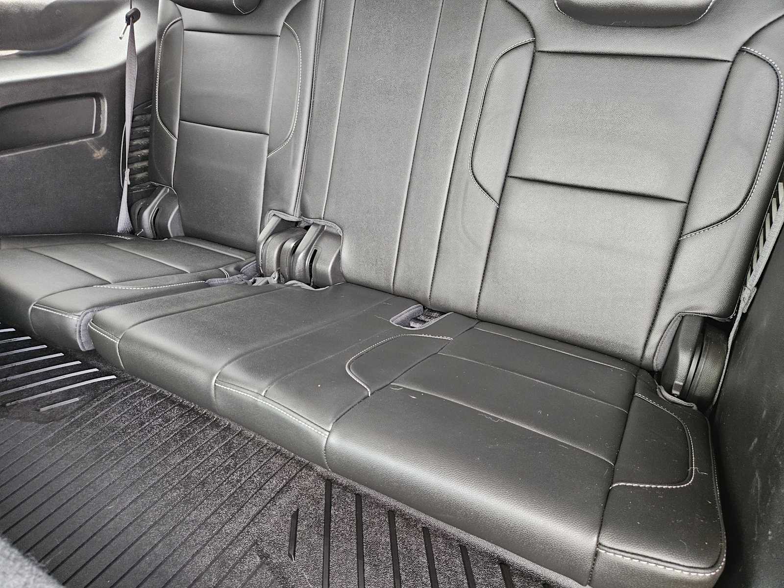 Used 2018 Iridescent Pearl Tricoat Chevrolet LT image 30