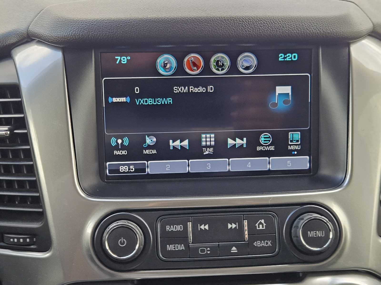 Used 2018 Iridescent Pearl Tricoat Chevrolet LT image 17