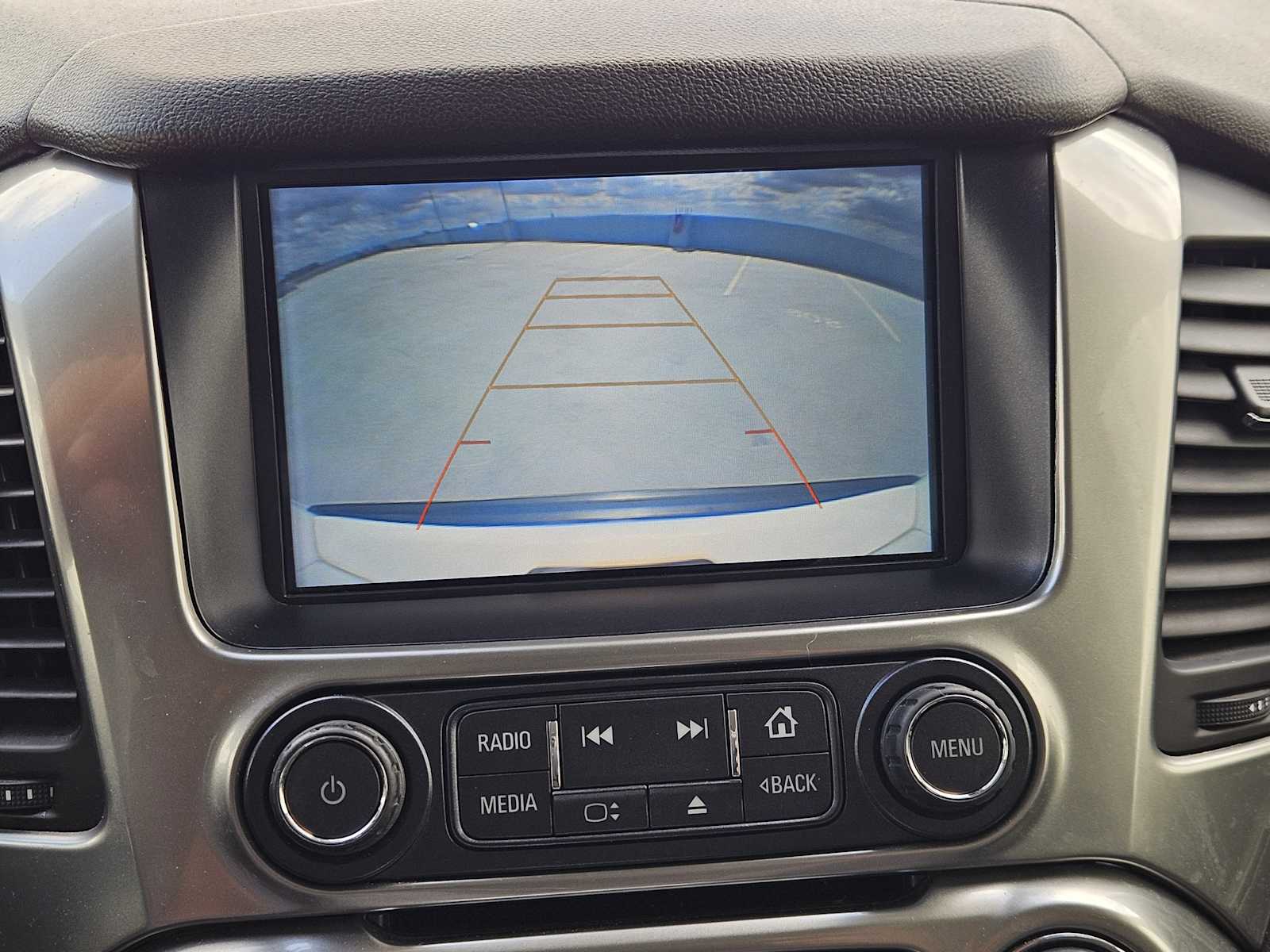 Used 2018 Iridescent Pearl Tricoat Chevrolet LT image 18