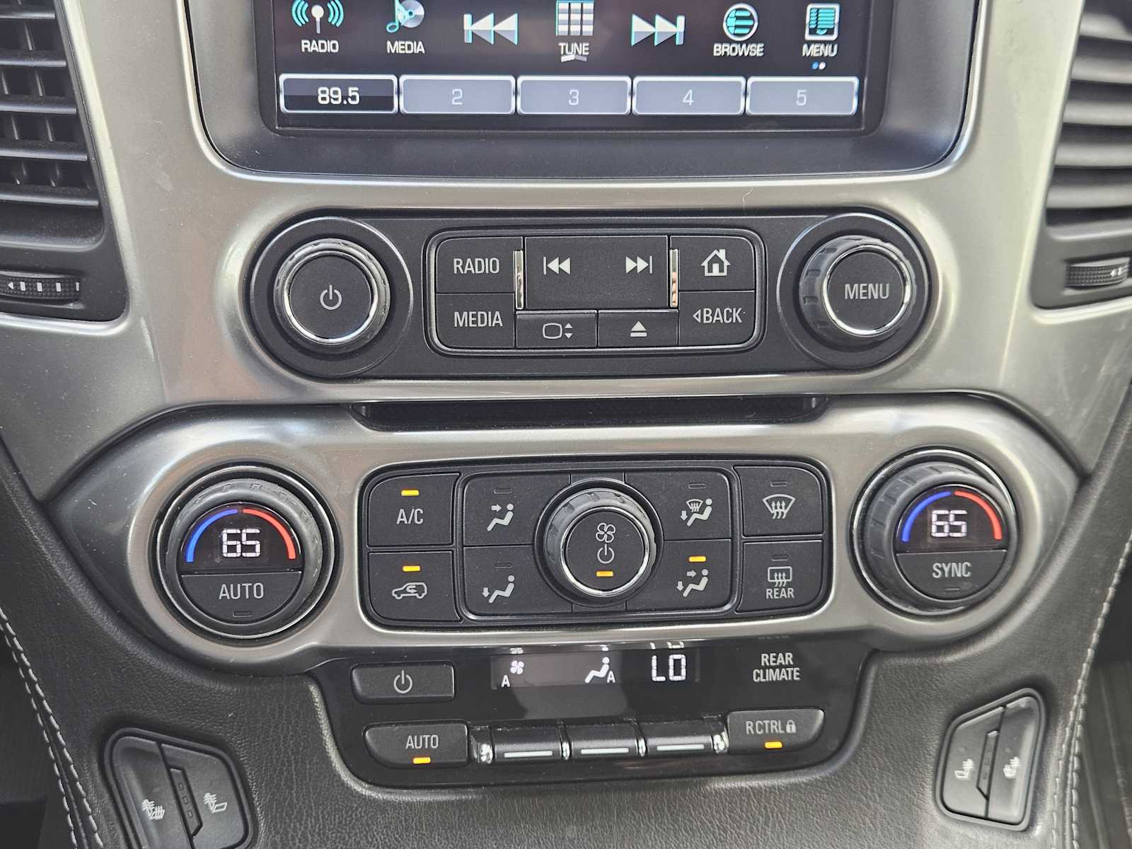 Used 2018 Iridescent Pearl Tricoat Chevrolet LT image 19