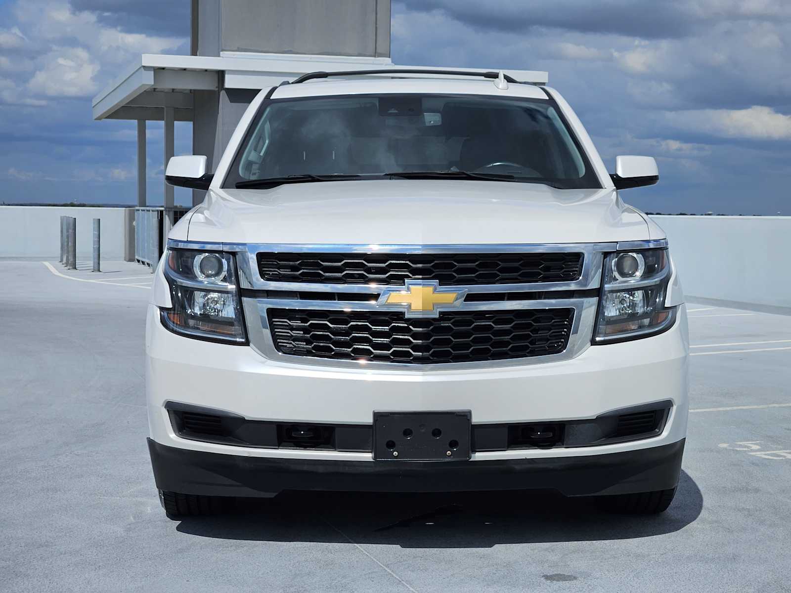Used 2018 Iridescent Pearl Tricoat Chevrolet LT image 2