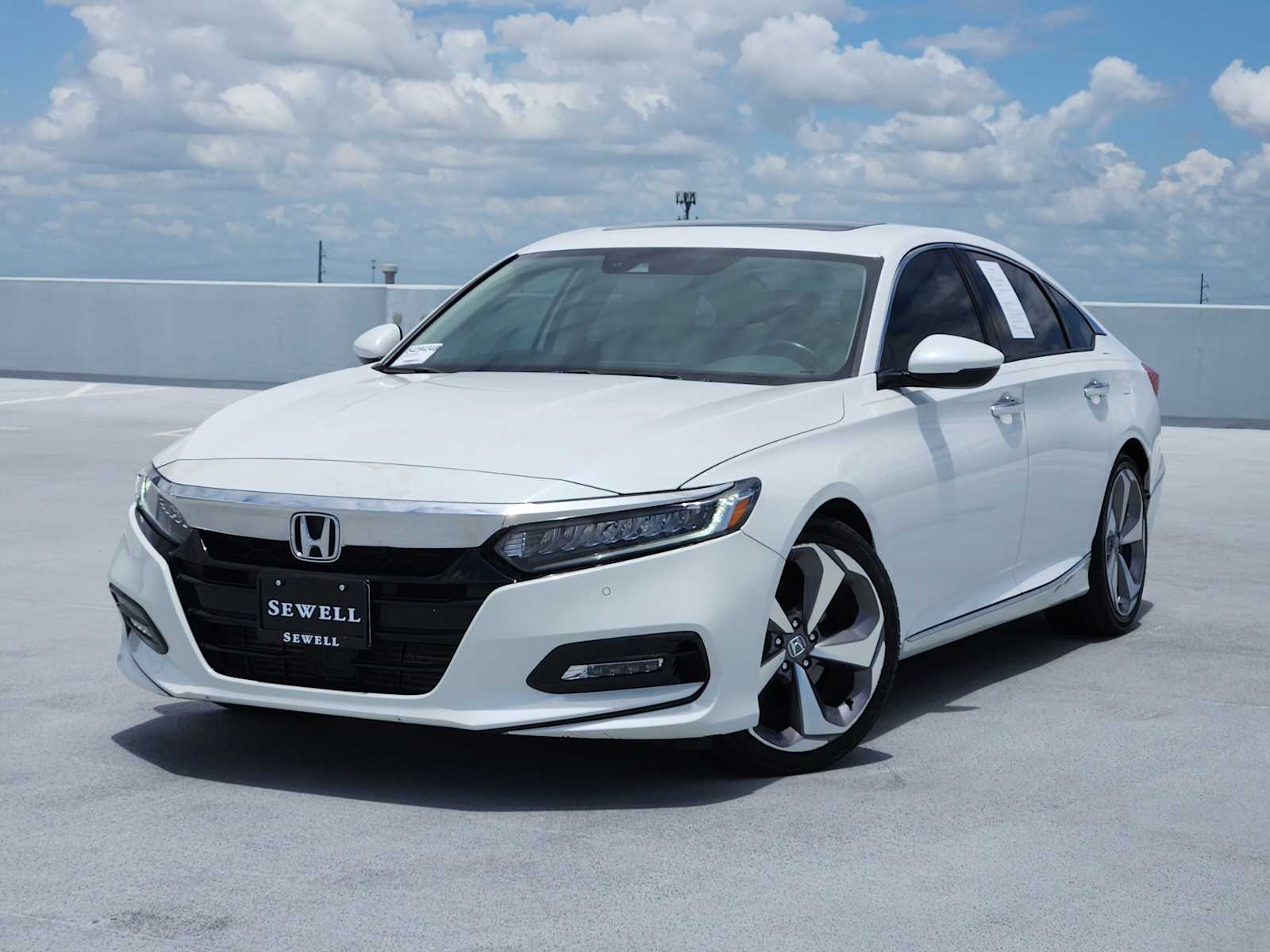 Platinum White Pearl 2018 Honda Accord 2.0T Touring FWD Sedan Front-Wheel Drive Automatic
