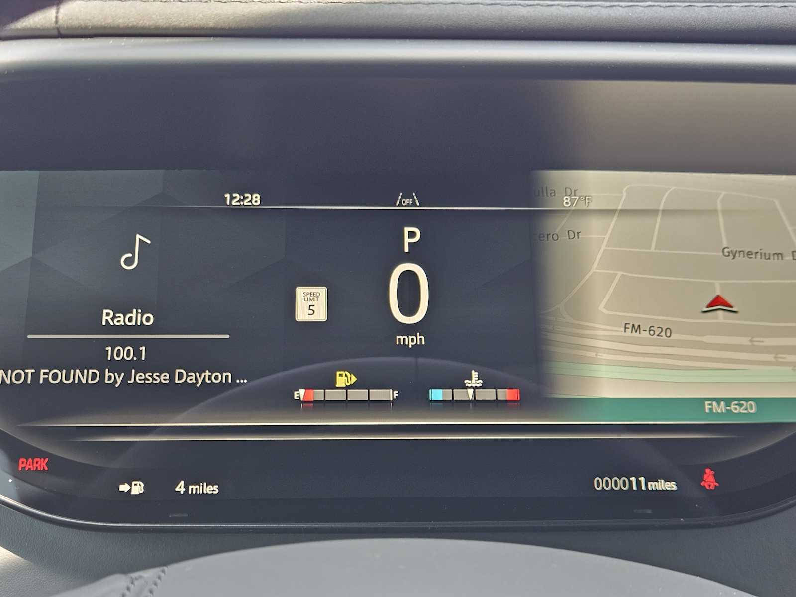 New 2026 SANTORINI BLACK Land Rover Dynamic SE image 15