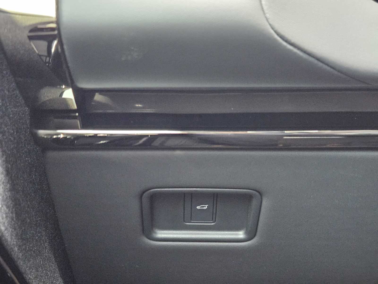 New 2026 SANTORINI BLACK Land Rover Dynamic SE image 20