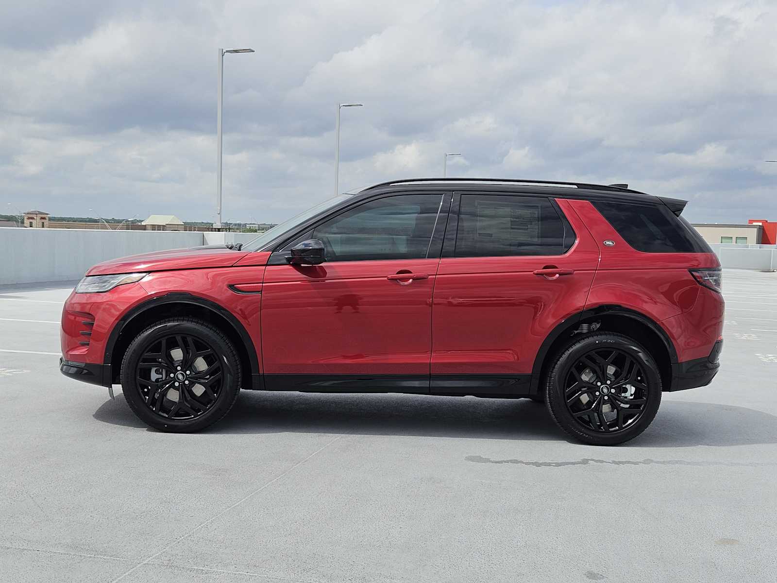 View vehicle photo 3