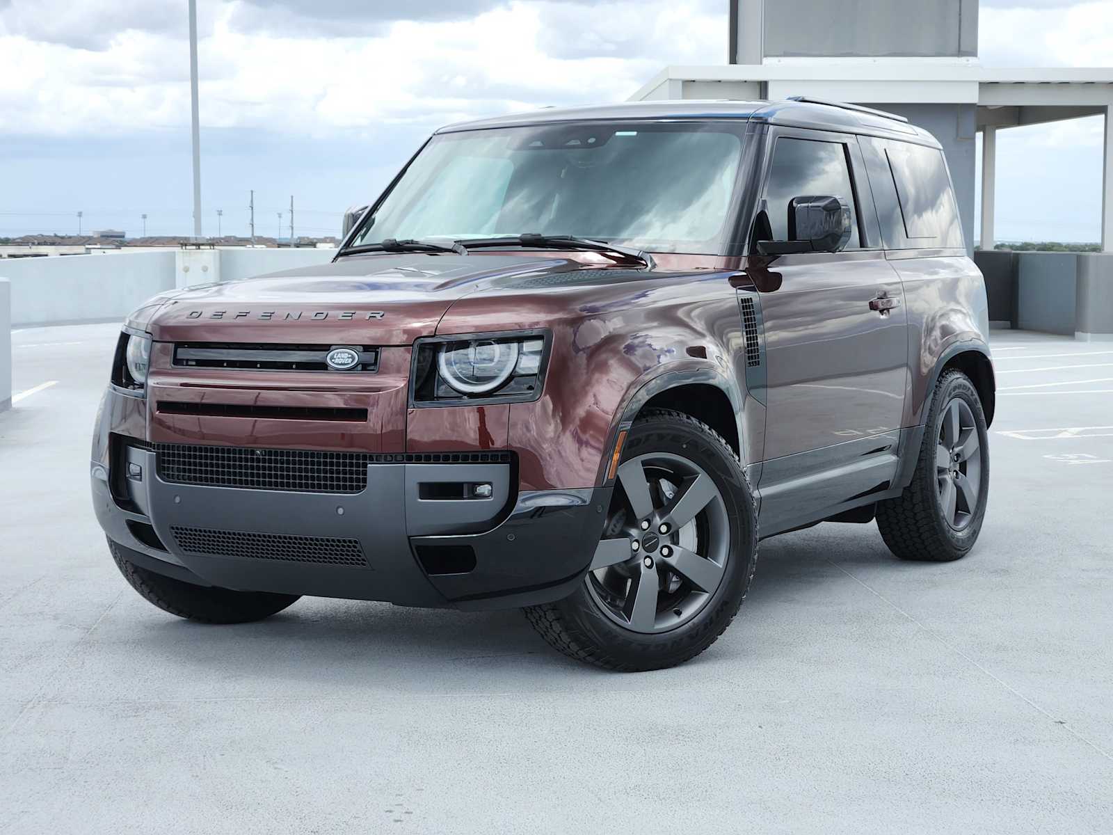 New 2026 Land Rover Defender X-Dynamic SE Sport Utility in