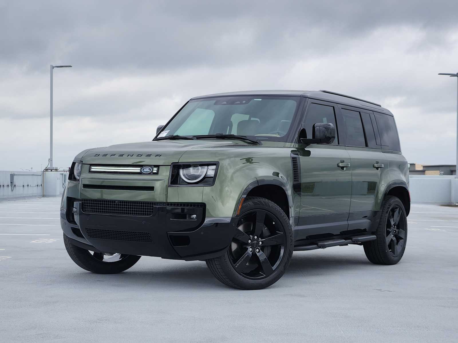 New 2026 Land Rover Defender X-Dynamic SE Sport Utility in