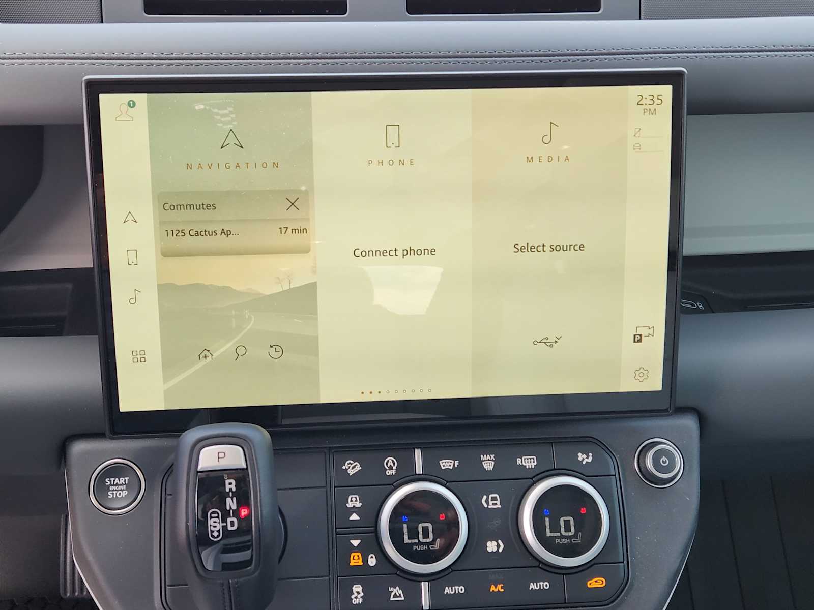 New 2026 WOOLSTONE GREEN Land Rover X-Dynamic SE image 16