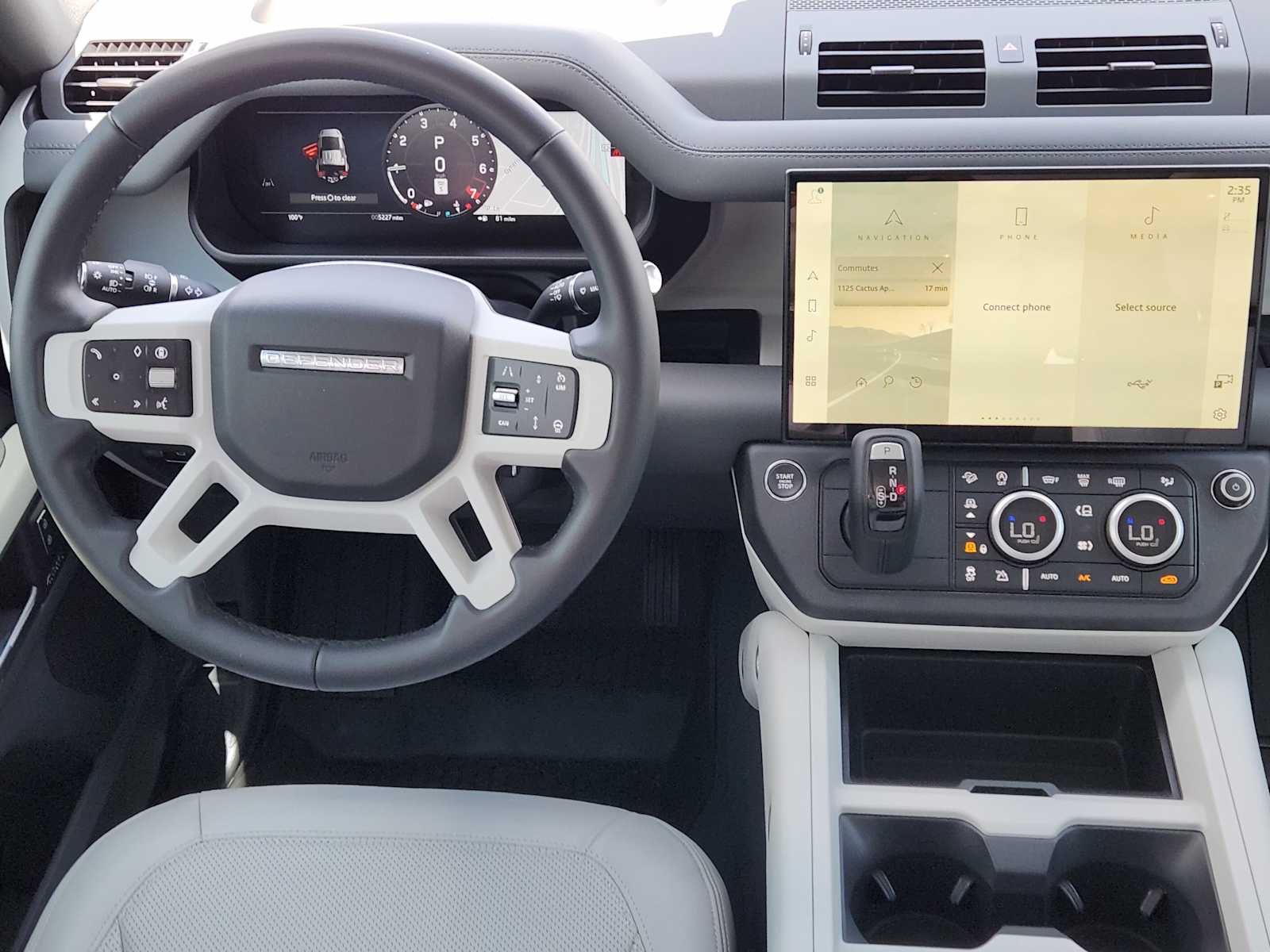 New 2026 WOOLSTONE GREEN Land Rover X-Dynamic SE image 26