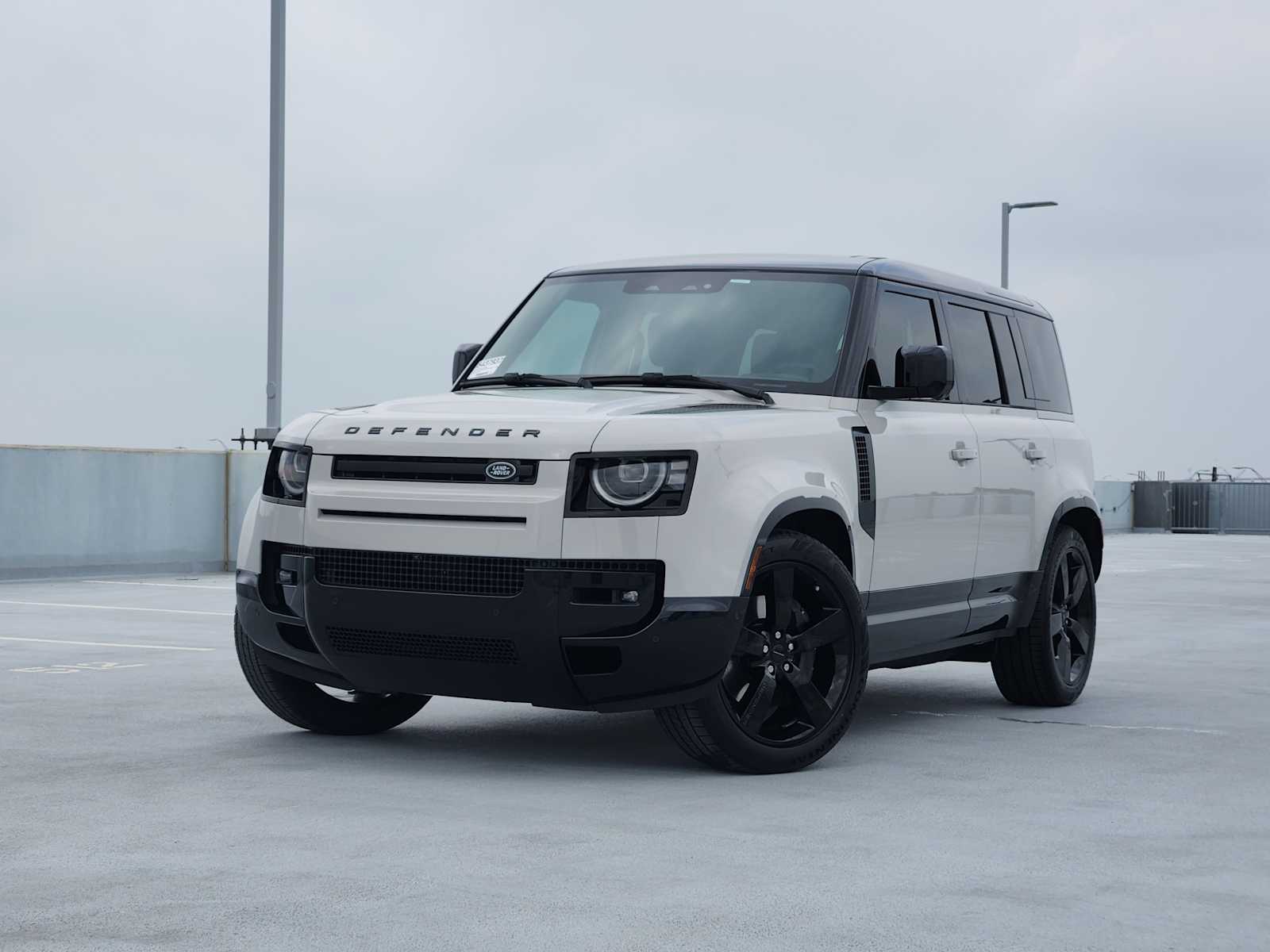 2026 Land Rover Defender X-Dynamic SE